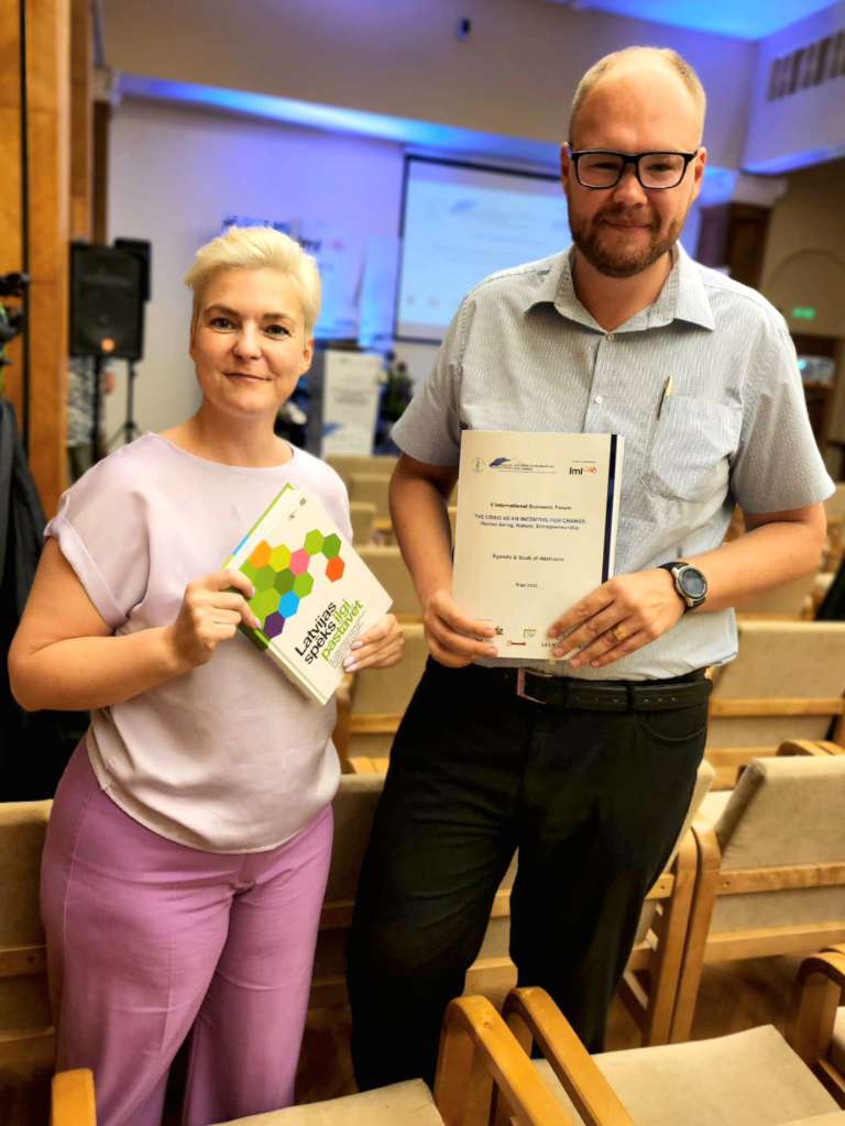 Jeļena Titko, Edgars Čerkovskis Jeļena Titko, Edgars Čerkovskis